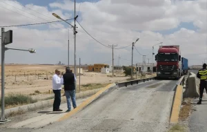 وزير الأشغال: تقنيات حديثة لرصد مخالفات الحمولات المحورية على الطرق