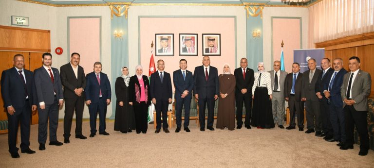 جامعة العلوم والتكنولوجيا الأردنية تحتفي بعيد الأضحى وذكرى الاستقلال في أجواء وطنية مميزة