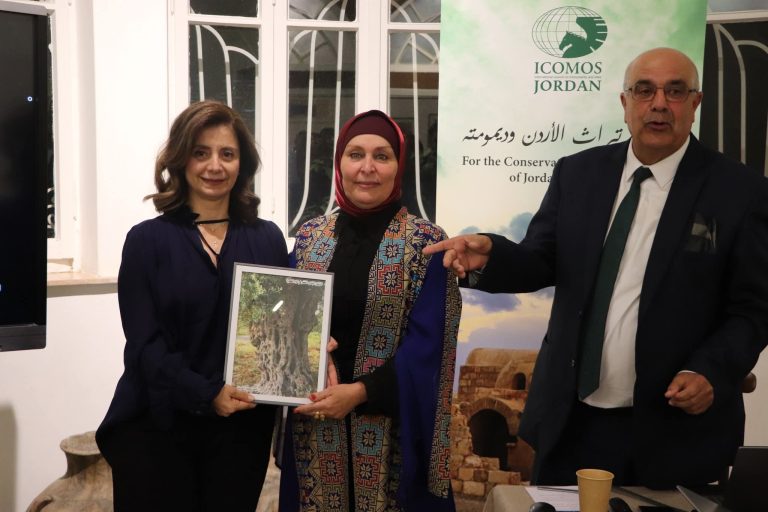 تحت رعاية سمو الأميرة ديانا فراس.. الباحث د. احمد الشريدة يحاضر حول شجرة الزيتون المُعَمّر ودورها في الذاكرة التراثية