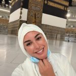 ياسمين صبري تشارك جمهورها أجواء الحج بصور من الحرم وعرفات