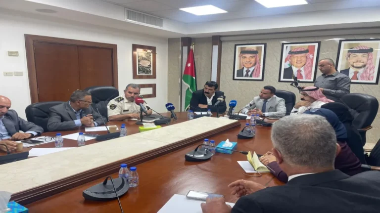 نواب يشتكون من المماطلة بإدخال شحنات اللحوم .. والجمارك توضح