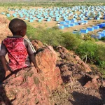أزمة اللجوء السودانية… وطنان في قلب طفل واحد