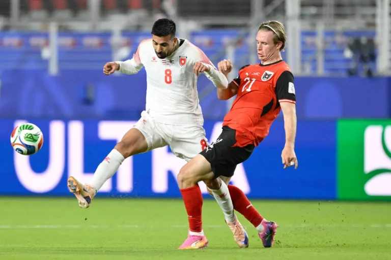 الروابدة لاعب الأردن بعد الخسارة من النمسا: كسرنا حاجز الخوف