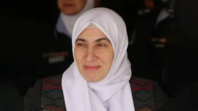 طهبوب تسأل: ماذا ستشتري زيادة الحكومة .. غذاء او دواء او فواتير؟