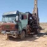 ضبط حفارة متلبسة بحفر بئر مخالف