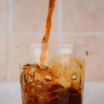 ما الذي يضر كليتيك؟ تحذيرات من عادات شائعة