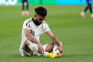 المنتخب السعودي يُخفق … والرأس الأخضر يصنع التاريخ (صور)