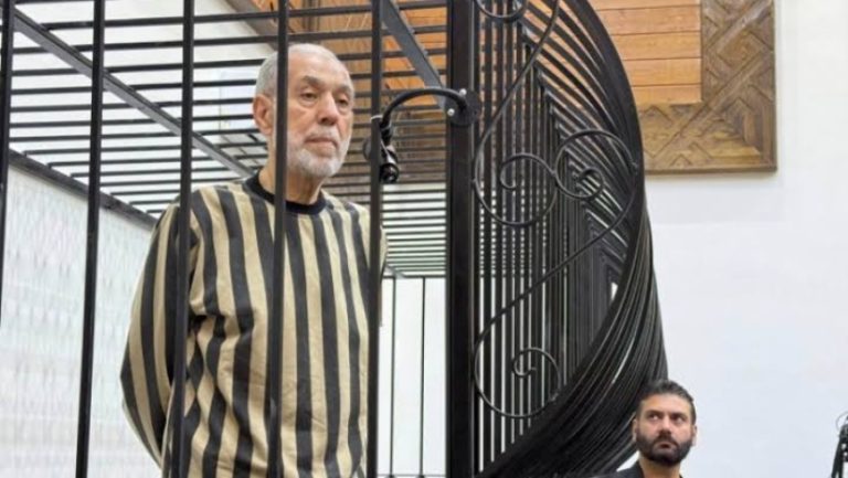 من أعلى منصب ديني إلى أروقة العدالة الانتقالية.. من هو أحمد حسون؟