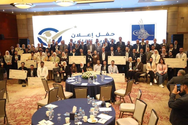 طلبة “العلوم والتكنولوجيا” يحصدون ثلاثة مراكز أولى في جائزة صندوق الحسين