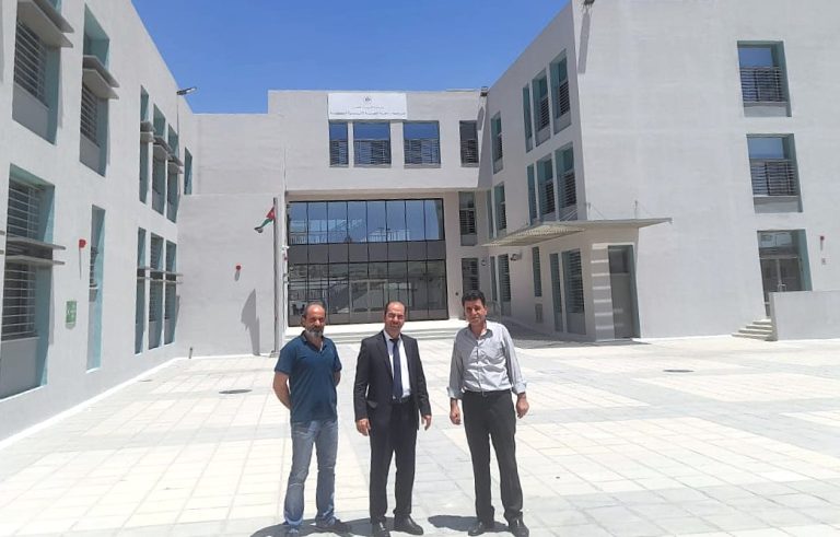 تربية الرمثا تستلم مدرسة رابعة العدوية
