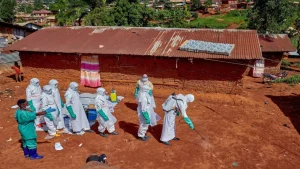 فيروس إيبولا يودي بحياة أكثر من 200 شخص في الكونغو الديمقراطية