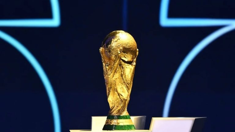 أزمة تهز كرة القدم العالمية .. أوروبا تلوّح بمقاطعة كأس العالم و”فيفا” يدافع عن مشروعه الاستثماري