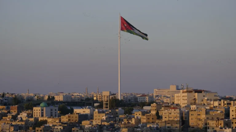 قرض دولي بقيمة 700 مليون دولار لتعزيز القطاع الخاص في الأردن