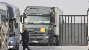 ارتفاع الشحن البري 23.6% والمسافرين 19.6% والشاحنات 11.9%