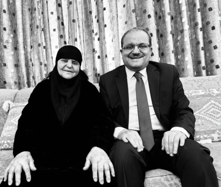 والدة الوزير السابق محمد عبيدات في ذمة الله – تفاصيل دفن الجثمان والعزاء