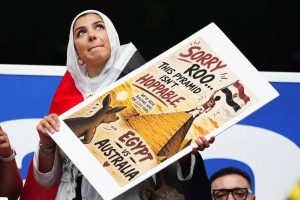 عذراً أيها الكنغر… هذا الهرم لا يمكن القفز فوقه