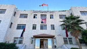 الأراضي تنفي فرض رسوم جديدة في قانون الملكية العقارية