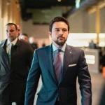 ولي العهد يعزي بوفاة الشيخ حمد بن خليفة آل ثاني