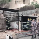 حريق يلتهم مركبتين كهربائيتين في طبربور وتحقيق لمعرفة الأسباب