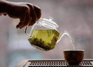 ما أفضل توقيت لشرب الشاي الأخضر لحرق الدهون؟