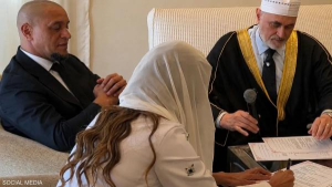 بعد أسابيع من الزفاف .. من هي سهيلة الطاهري زوجة روبرتو كارلوس؟