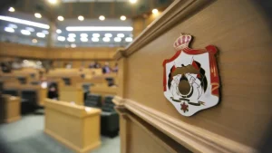 إدارية النواب تلغي الشهادة الجامعية للبلديات وتبقي الترشح عند 25 عاماً