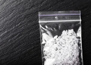 مكافحة المخدرات تضبط 117 قضية كريستال خلال أسبوع