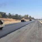 الحكومة: سيتم استيفاء جزء من كلف تعبيد وتزفيت الطرق من المواطنين