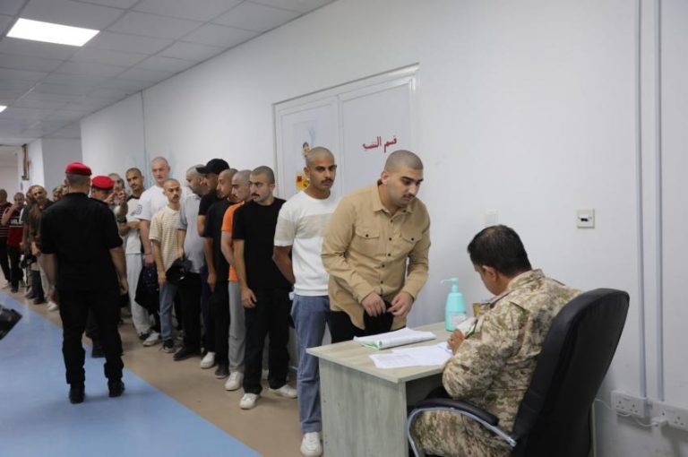 الجيش يباشر إجراءات الفحوصات الطبية للدفعة الثالثة من خدمة العلم