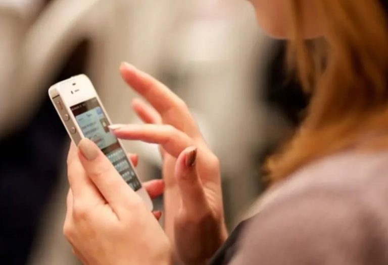 تعرفت عليه عبر إحدى صفحات الزواج .. سيدة تتعرض للاحتيال من شخص أوهمها بأنه “تاجر ذهب” – فيديو