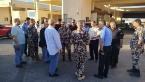 مدير الجمارك يوجه بحلول عاجلة لأزمة الشحن في حدود جابر
