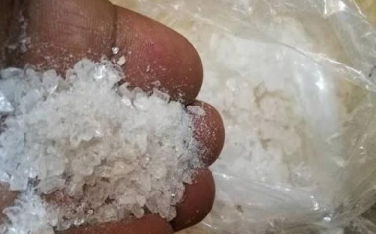 القبض على 245 متهمًا بقضايا مرتبطة بمادة الكريستال المخدرة