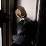 تفاصيل القبض على سارقي قاصة مقهى في عمان