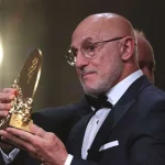 الكرة الذهبية.. دي لا فوينتي أفضل مدرب في العالم