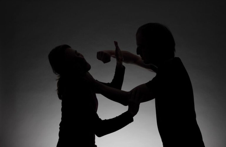 العنف ضد الرجال في المغرب .. أرقام صادمة تكشف معاناة مسكوتا عنها
